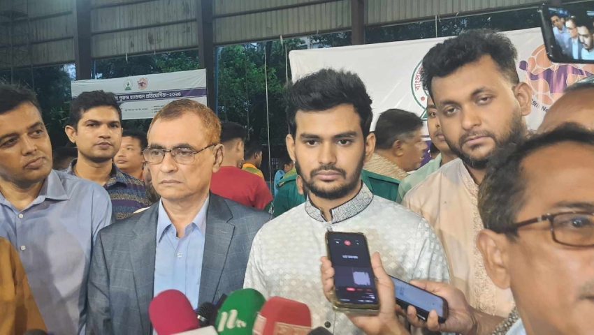 ফারুককে বিসিবি থেকে সরানো হলো কেন, জানালেন আসিফ